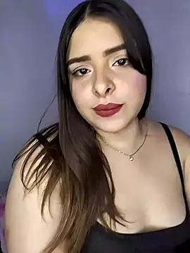 Nahomy cm online show from November 27, 2025, 7:47 pm