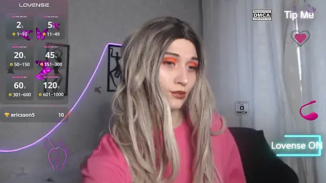 sweetest-cherry online show from October 18, 2025, 1:02 pm