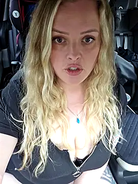 Bridgette03 online show from October 25, 2025, 7:18 am