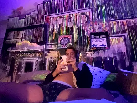 3615-ULLA online show from October 23, 2025, 11:36 pm