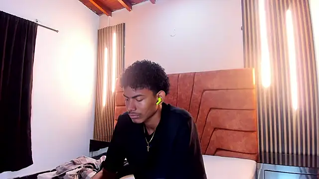 FYKMOR 1 online show from October 16, 2025, 3:59 am