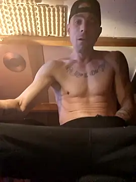 kompiee online show from November 10, 2025, 12:48 am