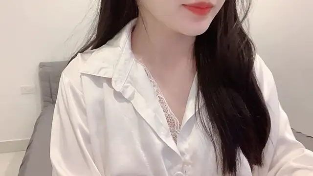    Lily    online show from June 17, 2026, 4:28 pm