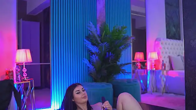 KendraMoon online show from November 6, 2025, 4:00 pm