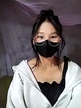 saronla 03 online show from November 26, 2025, 2:11 am