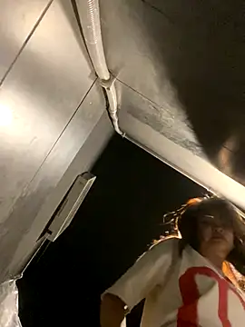   BabyShowPublic   online show from November 9, 2025, 3:38 pm