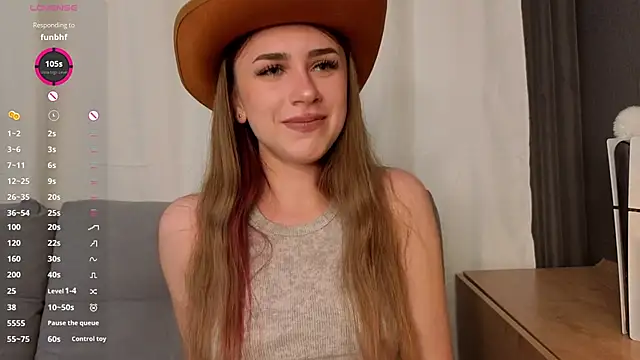 Snapshot of thelittlecowgirl chatting on November 2, 2025, 8:14 pm thelittlecowgirl online show from November 2, 2025, 8:14 pm