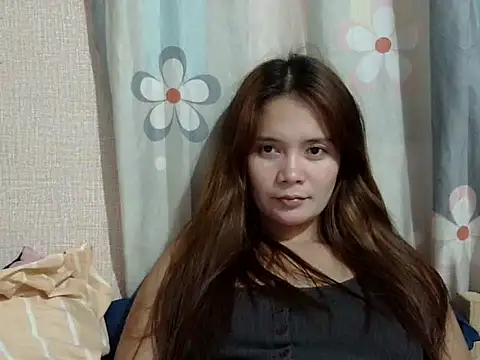 Snapshot of ur_hotsiren chatting on November 8, 2025, 3:15 pm ur hotsiren online show from November 8, 2025, 3:15 pm