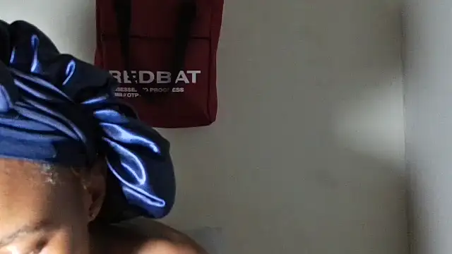 SexyBitchx01 online show from November 1, 2025, 4:34 pm