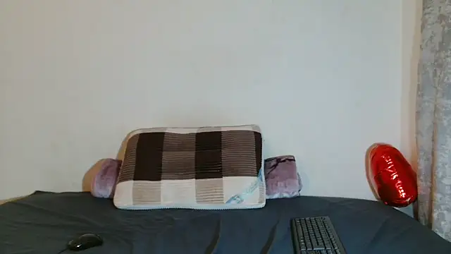 DarkChocox01 online show from November 10, 2025, 5:18 pm