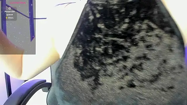 Snapshot of SamaraAnders_ chatting on February 4, 2026, 5:02 am SamaraAnders online show from February 4, 2026, 5:02 am