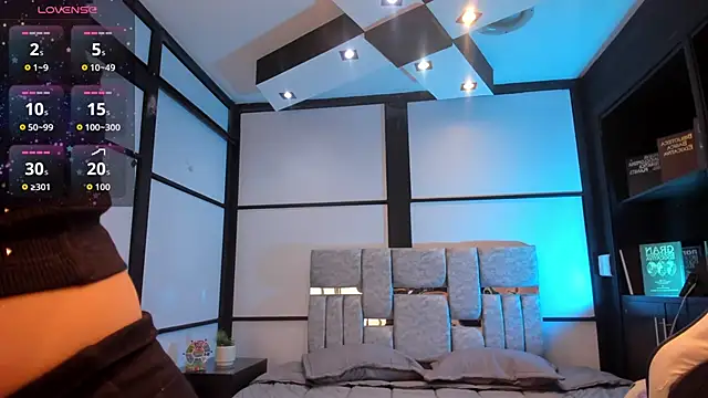 Snapshot of SamaraAnders_ chatting on February 22, 2026, 5:10 am SamaraAnders online show from February 22, 2026, 5:10 am