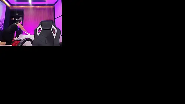 SamaraAnders  online show from June 16, 2026, 5:29 am