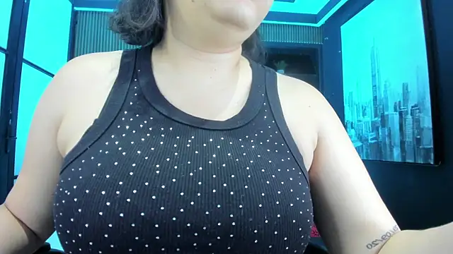 SamaraAnders  online show from June 25, 2026, 5:23 am