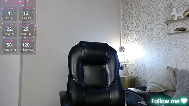 Snapshot of Lucigh_ chatting on November 8, 2025, 7:39 pm Lucigh online show from November 8, 2025, 7:39 pm