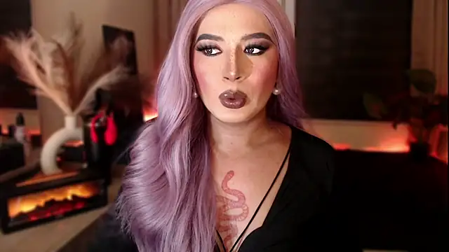 Snapshot of mslilly_croft chatting on February 11, 2026, 3:45 pm mslilly croft online show from February 11, 2026, 3:45 pm