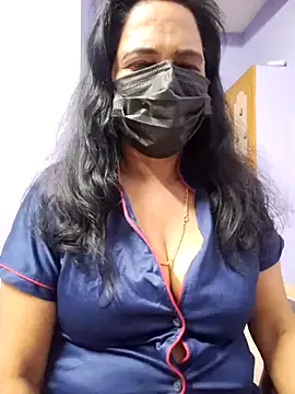 mallu-lover online show from November 4, 2025, 4:22 pm