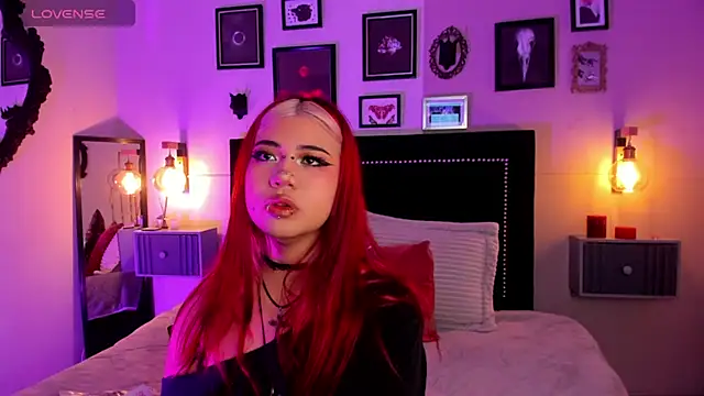 pinkk deemon online show from April 5, 2026, 1:07 pm