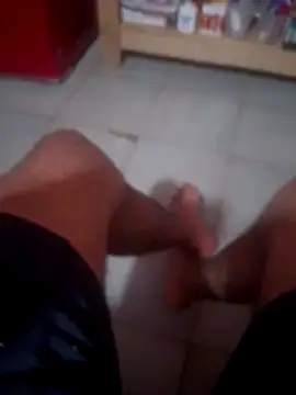 Snapshot of shessAz chatting on April 5, 2026, 4:30 am shessAz online show from April 5, 2026, 4:30 am