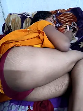 Snapshot of desimalai28 chatting on March 1, 2026, 7:58 pm desimalai28 online show from March 1, 2026, 7:58 pm