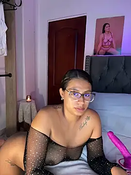 ema zoe online show from May 27, 2026, 1:04 am