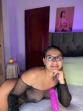 ema zoe online show from May 13, 2026, 12:06 am