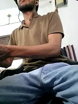 Snapshot of yashuuuu021 chatting on February 10, 2026, 7:13 pm yashuuuu021 online show from February 10, 2026, 7:13 pm