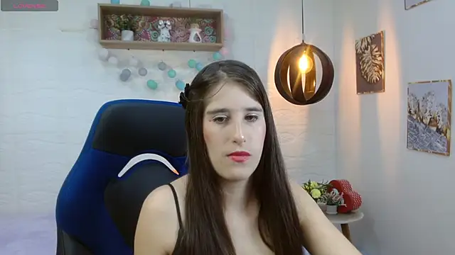 Snapshot of karlarousex chatting on October 13, 2025, 10:21 pm karlarousex online show from October 13, 2025, 10:21 pm