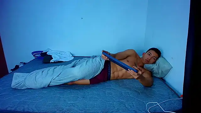 JuanchiT66 online show from November 15, 2025, 6:06 am