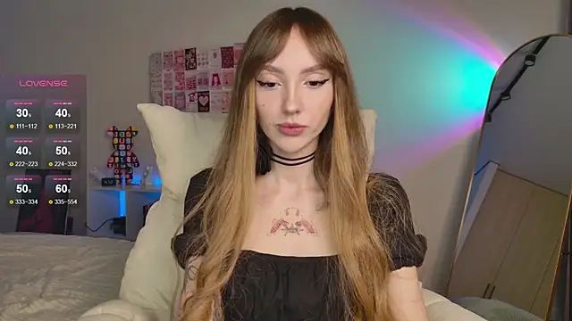 Snapshot of Lunainnk chatting on October 14, 2025, 11:36 pm Lunainnk online show from October 14, 2025, 11:36 pm