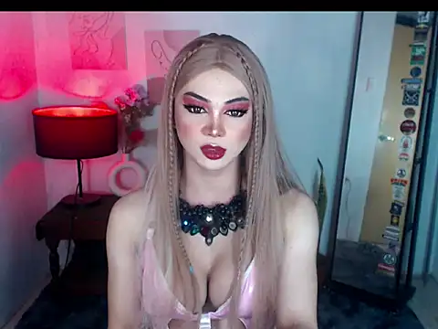 Snapshot of Hugecock_shantall chatting on October 25, 2025, 4:40 pm Hugecock shantall online show from October 25, 2025, 4:40 pm