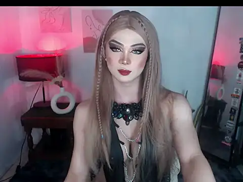 Snapshot of Hugecock_shantall chatting on October 22, 2025, 3:00 pm Hugecock shantall online show from October 22, 2025, 3:00 pm