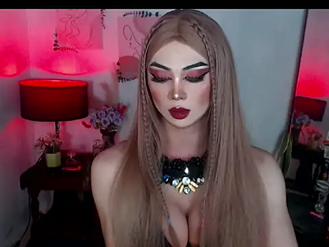 Snapshot of Hugecock_shantall chatting on November 2, 2025, 6:24 pm Hugecock shantall online show from November 2, 2025, 6:24 pm