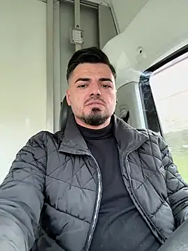 imooLoov online show from February 6, 2026, 12:23 pm