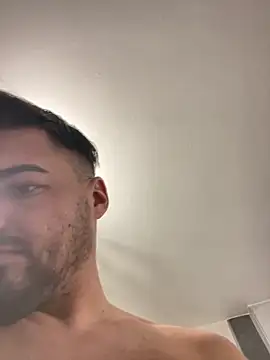 imooLoov online show from November 25, 2025, 7:47 pm