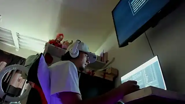 JamesDeker online show from January 11, 2026, 4:03 pm