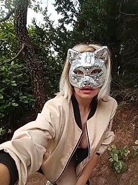 HotWife VR online show from May 15, 2026, 7:50 am