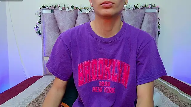 lana and liam  online show from October 15, 2025, 10:34 am