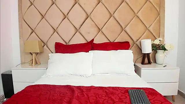 AngelinaDuvall online show from October 19, 2025, 12:19 pm