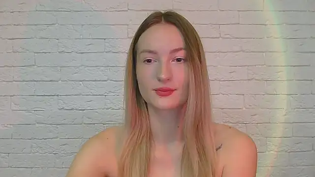 Snapshot of Alice_Sweet_01 chatting on November 22, 2025, 2:27 pm Alice Sweet 01 online show from November 22, 2025, 2:27 pm