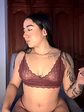 KaditaNavarro online show from October 13, 2025, 7:48 pm