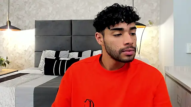 RaphaelDufort online show from November 15, 2025, 9:41 pm