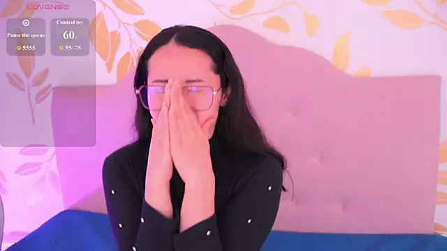 Ginevra esposito online show from March 18, 2026, 1:02 pm