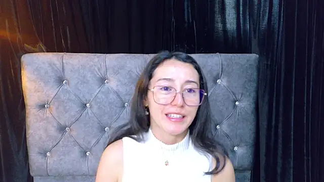 Snapshot of Ginevra_esposito chatting on October 23, 2025, 12:37 pm Ginevra esposito online show from October 23, 2025, 12:37 pm