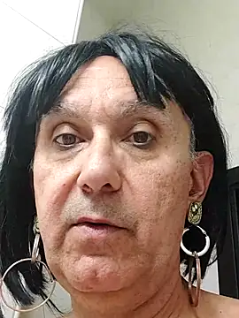 Emily de Carla online show from July 22, 2026, 1:35 pm