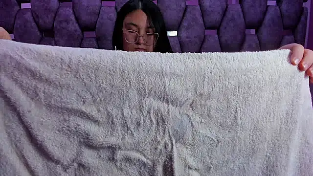 miaharvey 69 online show from September 24, 2025, 1:06 pm