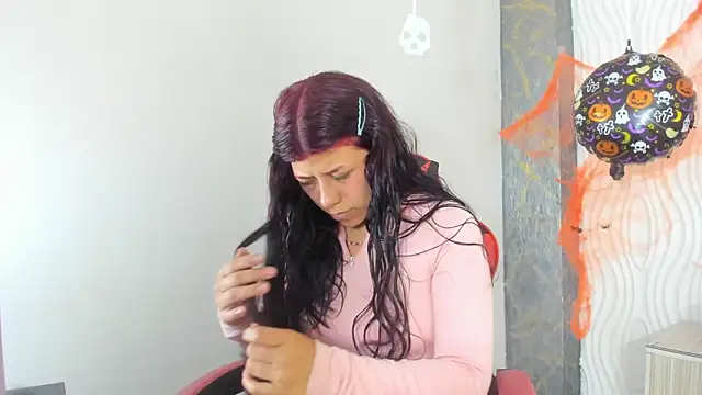 Raven Rouge  online show from October 30, 2025, 5:17 am