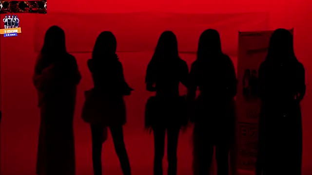 1X-one online show from November 10, 2025, 4:06 am