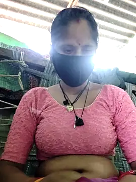 Snapshot of Hot-ilaiy chatting on November 3, 2025, 2:28 am Hot-ilaiy online show from November 3, 2025, 2:28 am