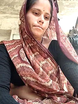 Snapshot of Hot-ilaiy chatting on October 14, 2025, 7:09 am Hot-ilaiy online show from October 14, 2025, 7:09 am